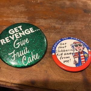 Set of 2 funny pins